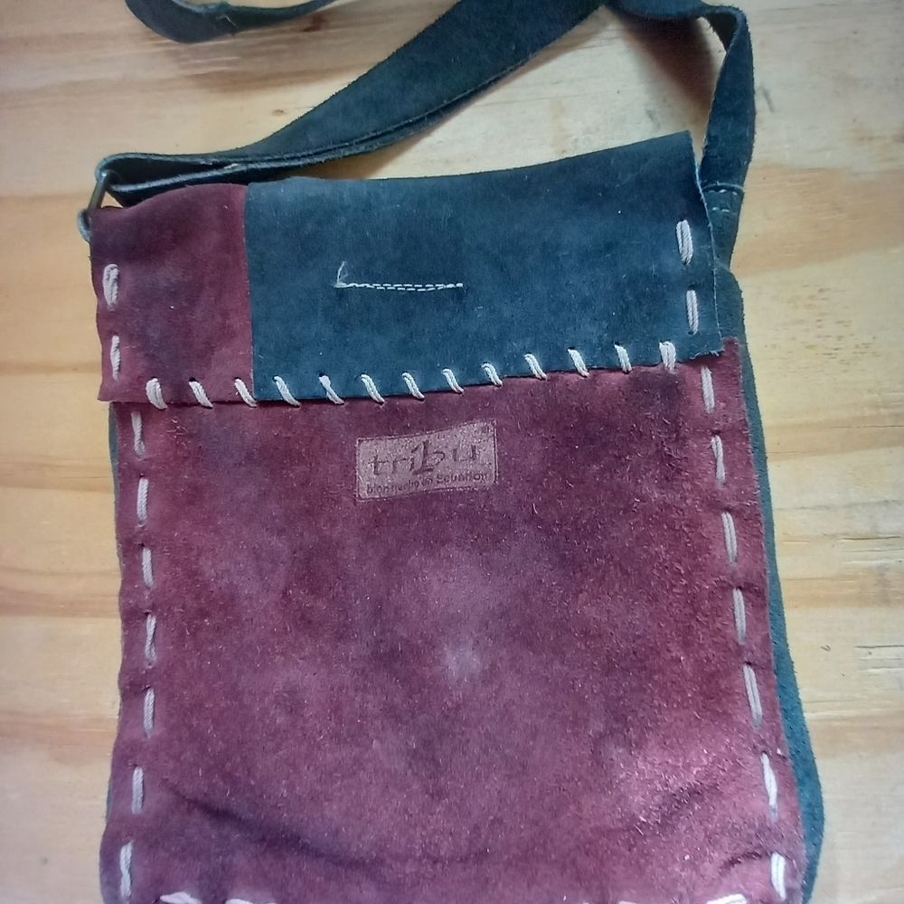 Tribu Small Crossbody Messenger Bag - Picture 3 of 7